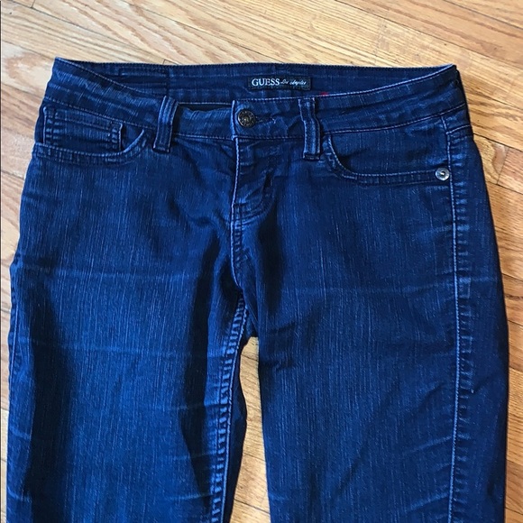 A pair of (dark blue wash) Guess jeans! - Picture 1 of 4